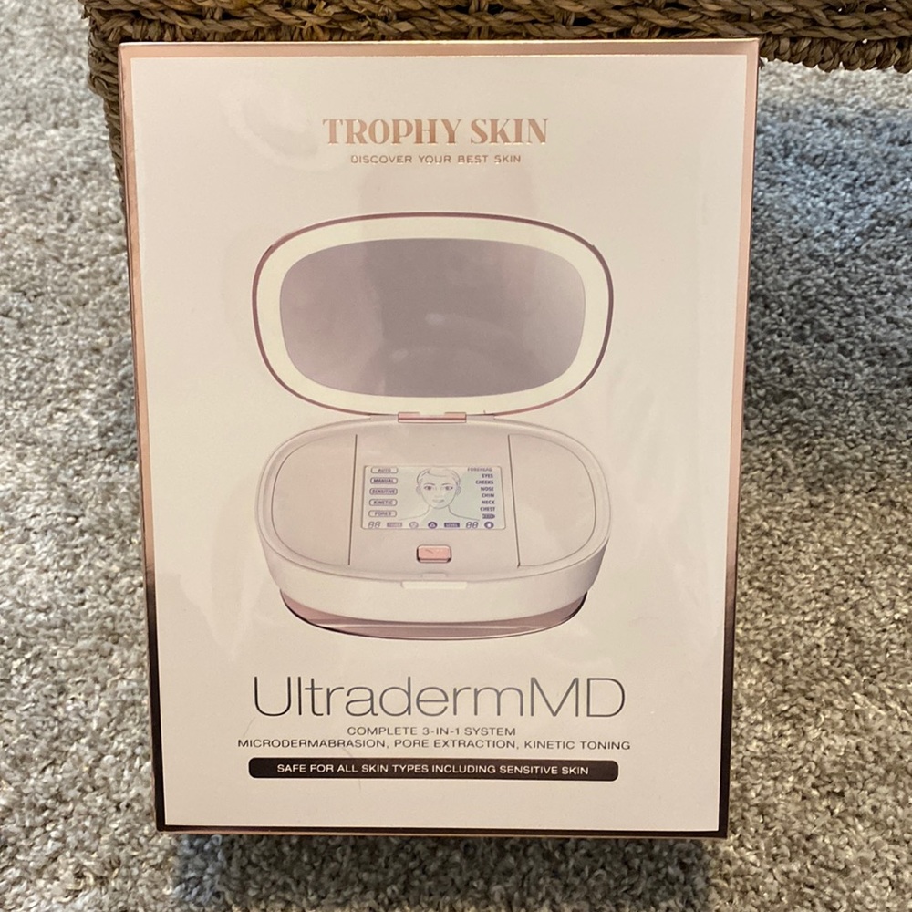 Trophy Skin UltradermMD